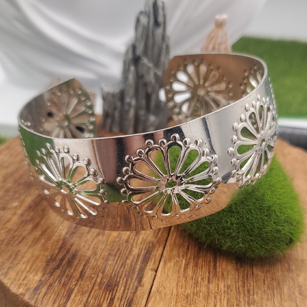 Silver Tone Floral Cutout Cuff Bracelet Overflow